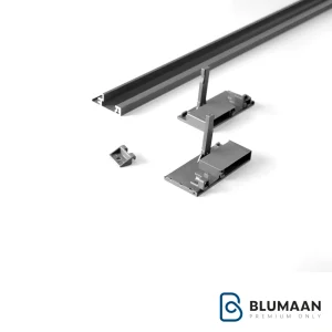 نمای نزدیک از لوازم اینر ریل اسلیم شیشه با فرانت شیشه فانتونی که در کابینت نصب شده است.