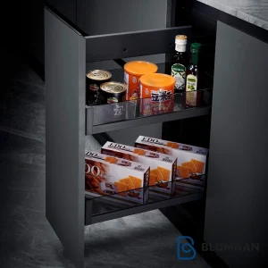 سوپر جا بطری زیر صفحه کریستال متصل به بدنه فانتونی، محصولی باکیفیت و زیبا برای نظم‌دهی به آشپزخانه.