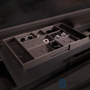 باکس چرمی مشبک فانتونی با طراحی منحصربه‌فرد و قابلیت تغییر سایز