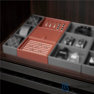 باکس چرمی ترکیبی جای گوشواره و انگشتر فانتونی با طراحی شیک و کاربردی، برای نگهداری انواع زیورآلات.