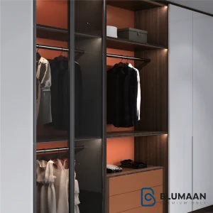 چراغ LED روکار شیبدار فانتونی با نورپردازی گرم و طراحی مدرن برای نورپردازی داخلی.