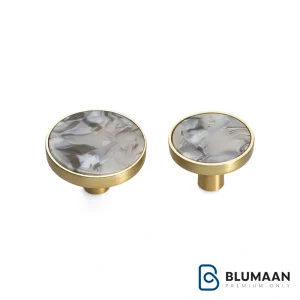 عکس باکیفیت از دستگیره 390 ملونی در رنگ طلایی خشدار و گل‌دار.