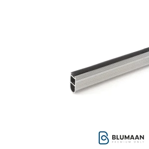 رگال بیضی همراه ضربه گیر 7050 ملونی با طول 3 متر و رنگ‌بندی متنوع برای سازماندهی لباس‌ها و ایجاد فضایی شیک و مدرن.