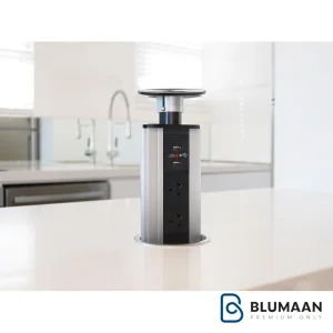 نمای نزدیک پریز آسانسوری 10066 ملونی با رنگ مشکی براش و طلایی براش، نشان‌دهنده پورت‌ها و طراحی مدرن محصول.