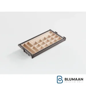 جا کمربندی و کراوات مخملی ریلی یونی هوپر، با طراحی زیبا و کاربردی برای نظم‌دهی به انواع وسایل.