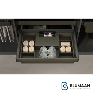 جای اکسسوری چرمی چند منظوره ریلی داخل کمد لباس WS4175.OL - یونی هوپر - نمای دوم