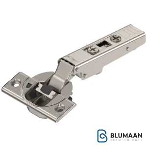 تصویر باکیفیت لولا 110 درجه پمپی بلوم، ساخت اتریش، مناسب برای انواع درب‌های کابینت و کمد.