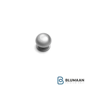 دستگیره کابینت جت زئوس با طراحی مدرن و رنگ مشکی، جلوه‌ای زیبا به کابینت‌های آشپزخانه می‌بخشد.